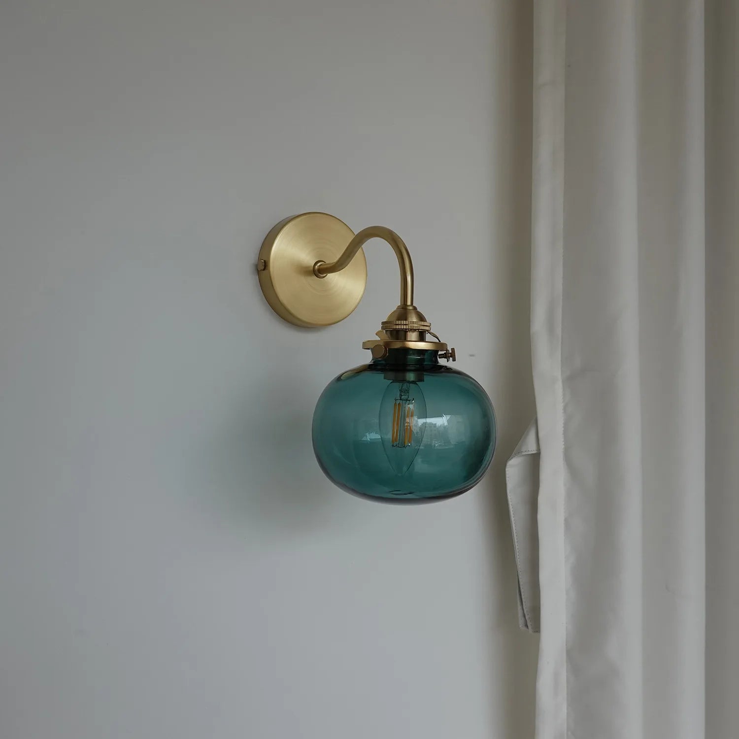 Little Glass Ball LED Wall Light Fixtures Plug In Switch Bedroom Bathroom Mirror Stair Nordic Modern Copper Wall Sconce