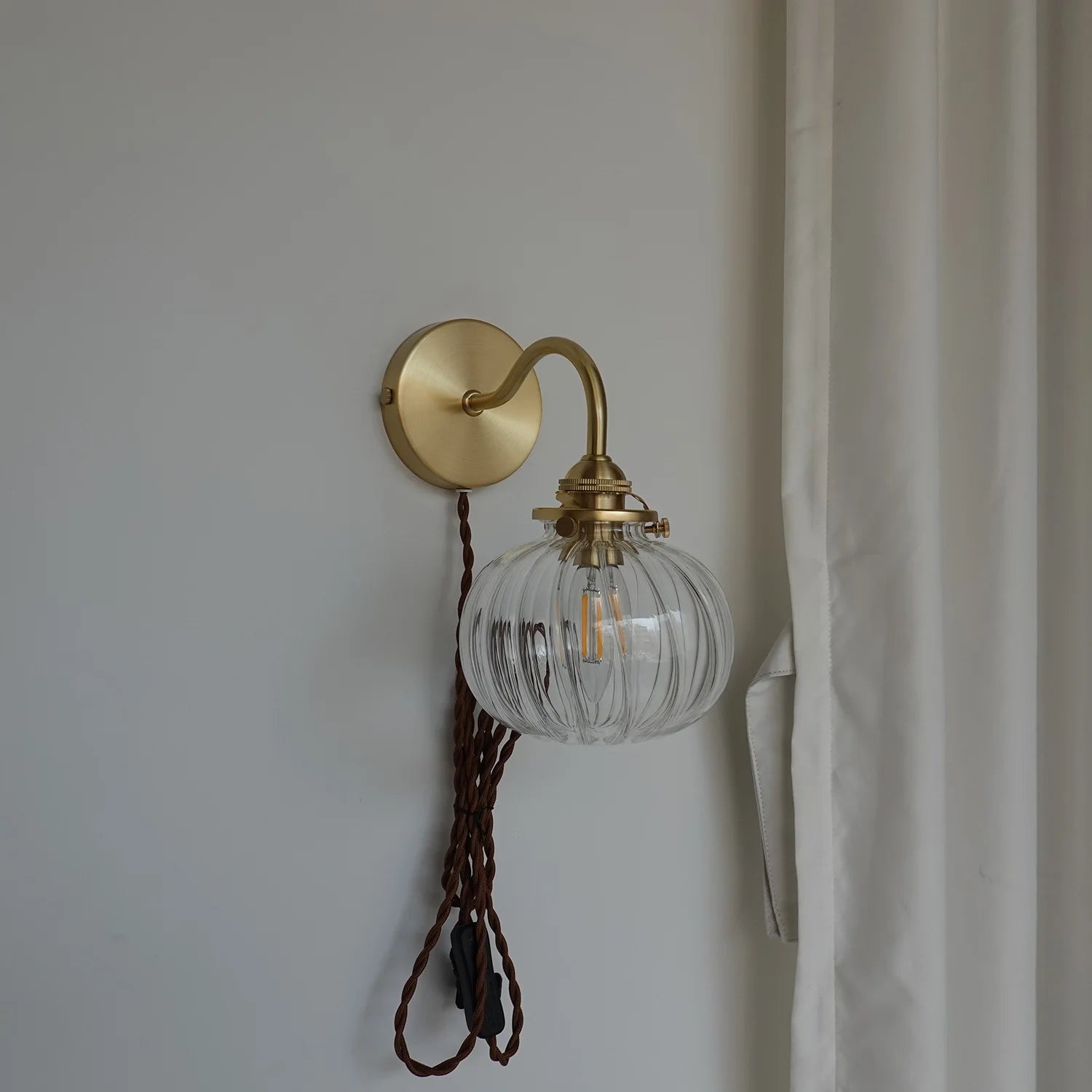 Little Glass Ball LED Wall Light Fixtures Plug In Switch Bedroom Bathroom Mirror Stair Nordic Modern Copper Wall Sconce