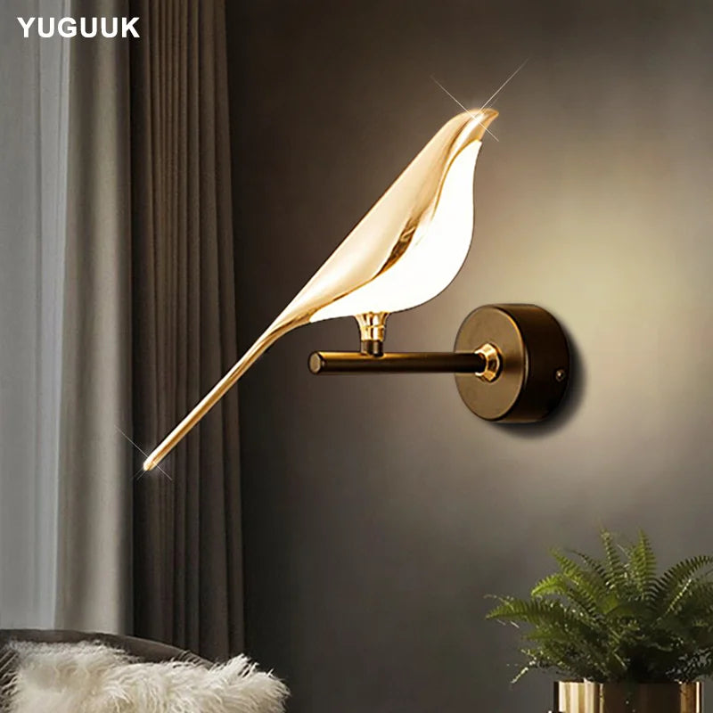 Nordic LED Golden Bird Wall Lamp Parlor Bar Bedside Hanging Light Novelty Rotatable Wall Lamp Bedroom Bedside Indoor Sconce